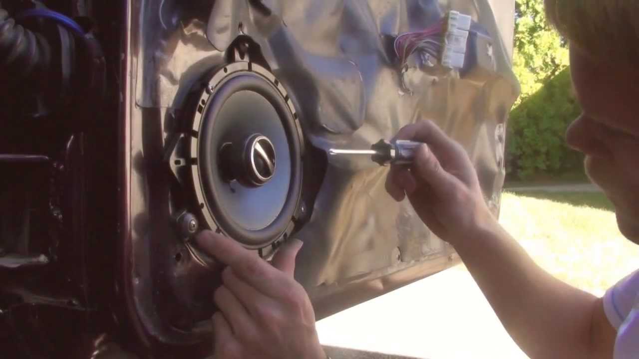 1997 Jeep ZEDJAY - How to replace door speakers (universal video)