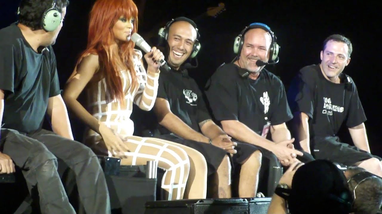 Rihanna Live Take A Bow in Perth