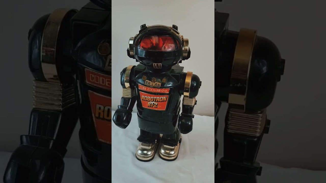 Robotron RT-2 robot he is old #robot #vintagetoy #80s