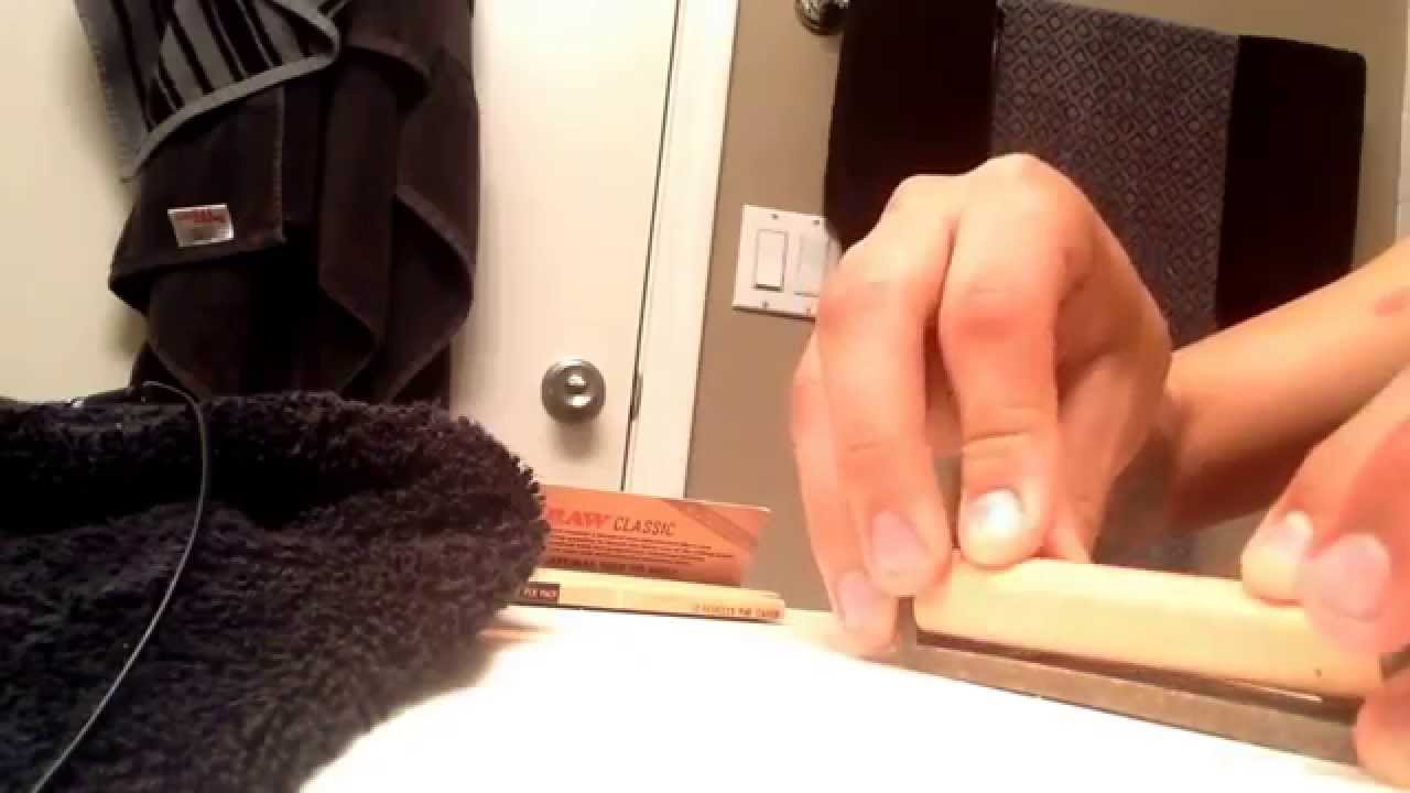 Rolling a joint