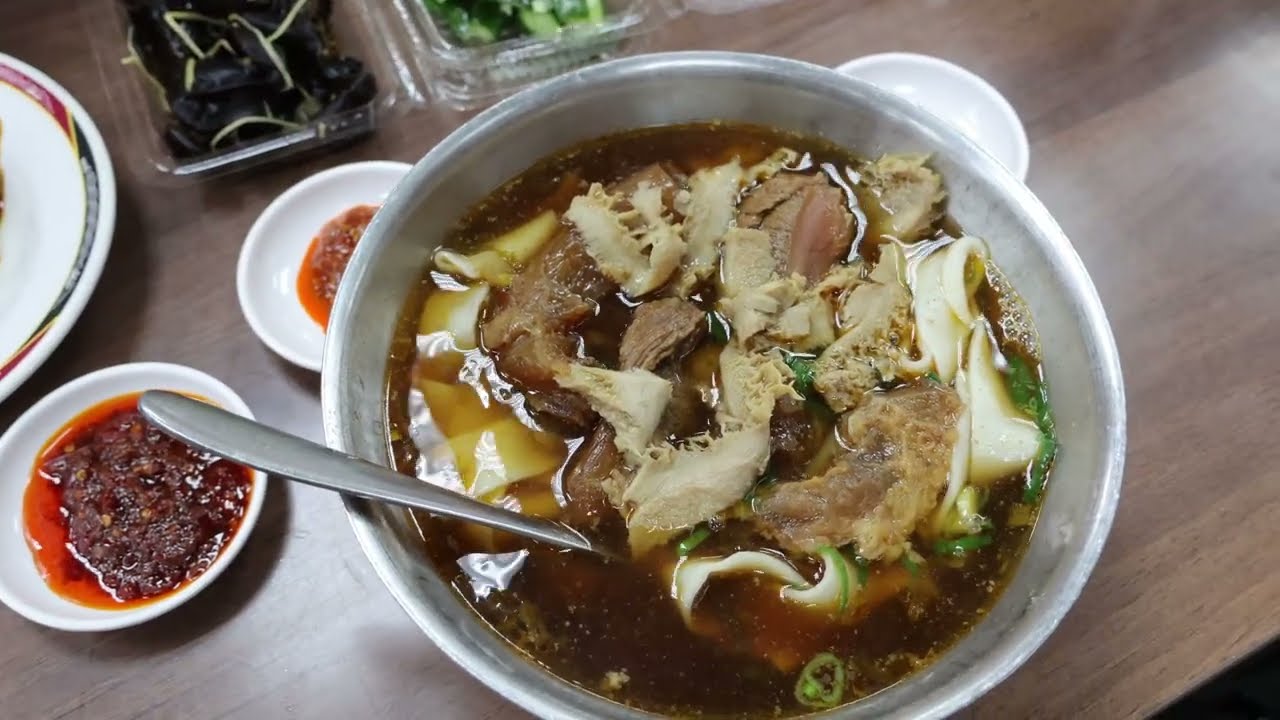 西門町一日遊吃什麼？精選 8 家不可錯過的經典美味，外國觀光客都認證的台灣味！#西門町美食 #西門町 #台北美食 #萬華美食 #西門町必吃 #台北旅遊 #西門町餐廳 #台灣小吃 