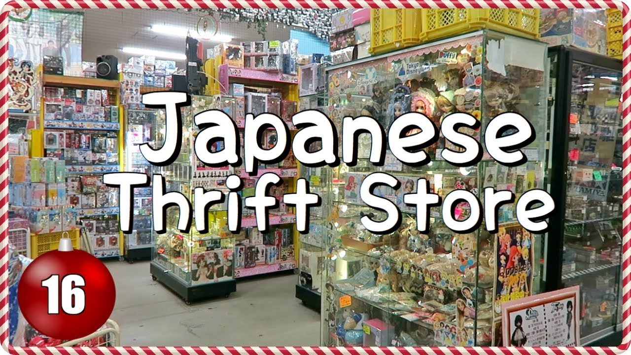 Tour of a GIANT Japanese Thrift Store 😍 Vlogmas Day 16
