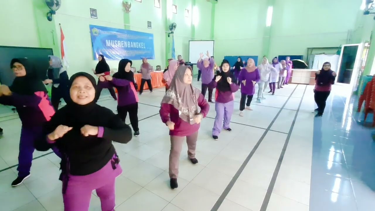 Senam KEBUGARAN Lansia ibu2 kelurahan Kauman, 20.01.2026