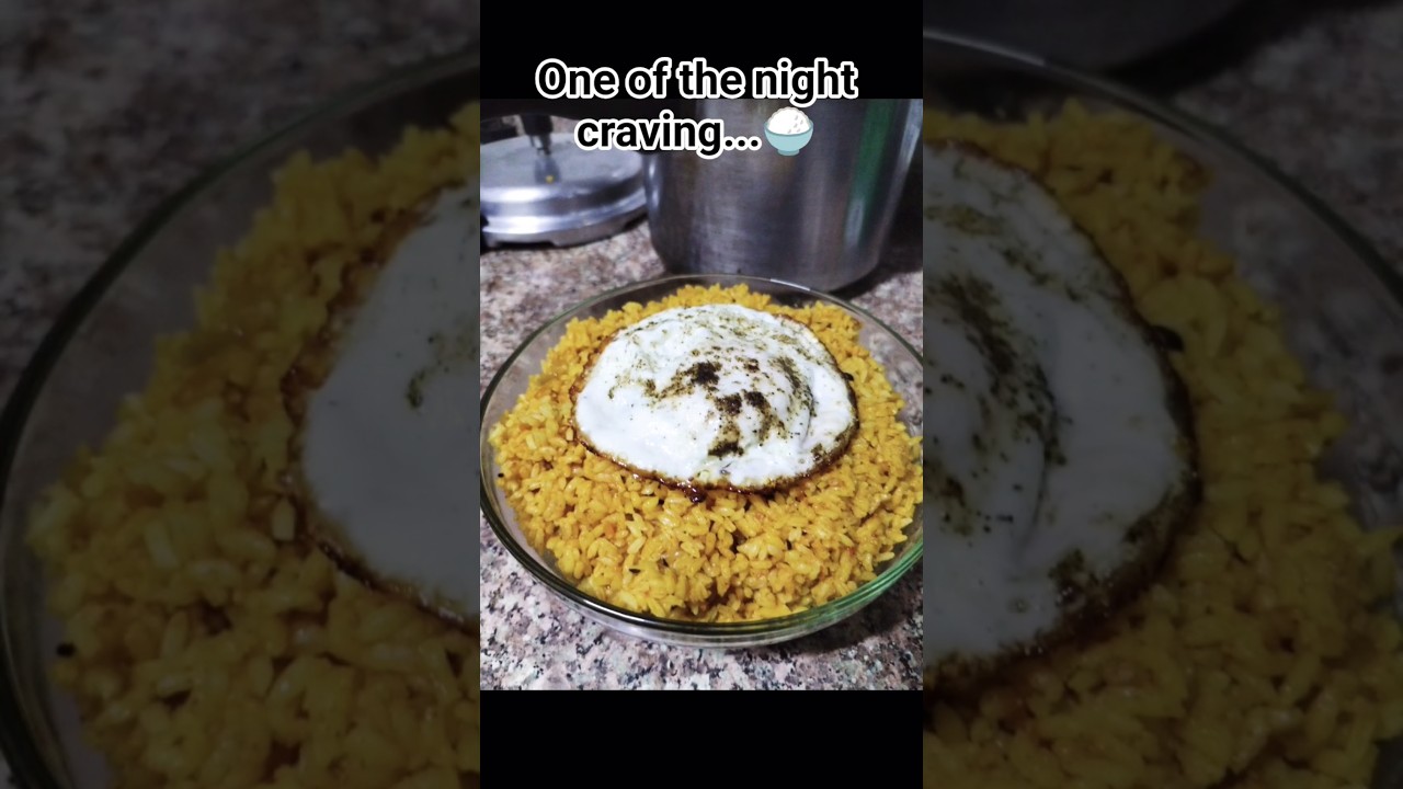 One bite before sleep 😌🍚 