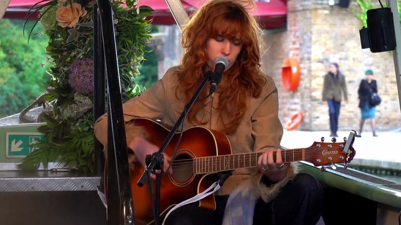 Molly Payton  (Semi-acoustic Live on a Copper Quay canal boat in London)