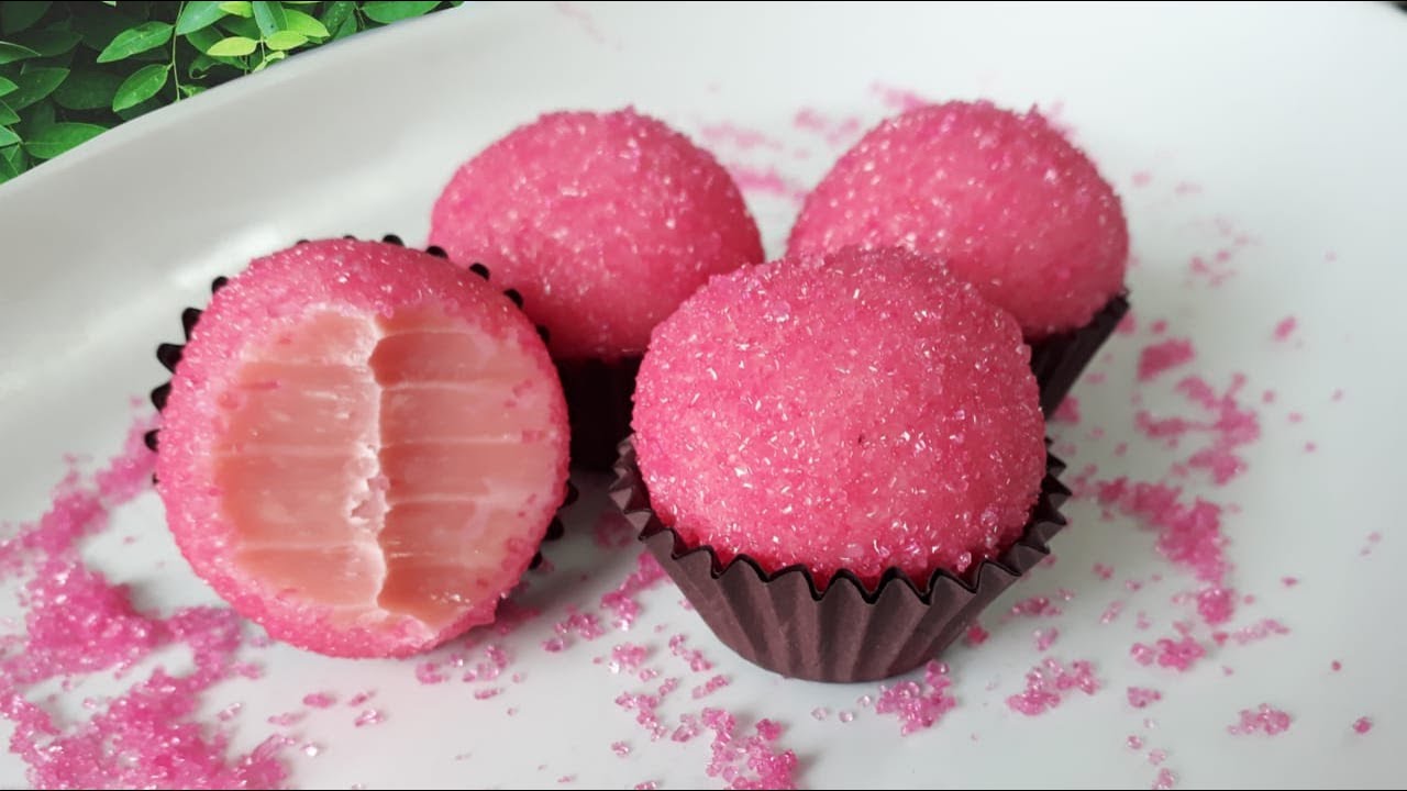 BRIGADEIRO DE MORANGO (BICHO DO PÉ) - RECEITA FÁCIL E LUCRATIVA