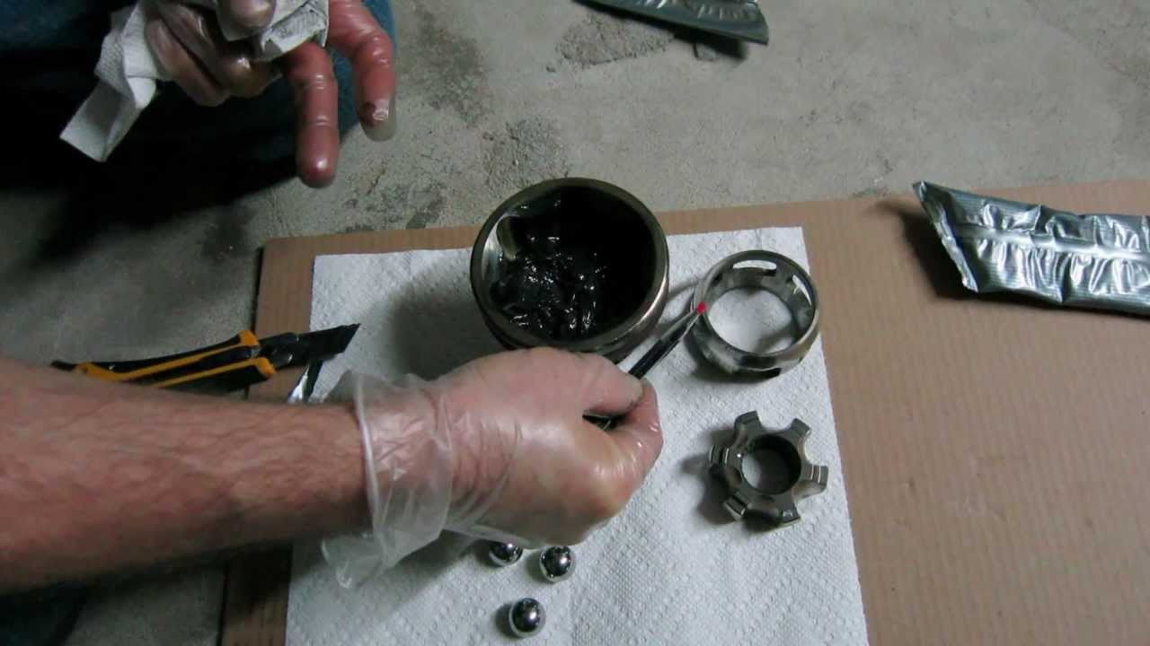 Changing CV axle boot Passat B5 (long version HD) part 2