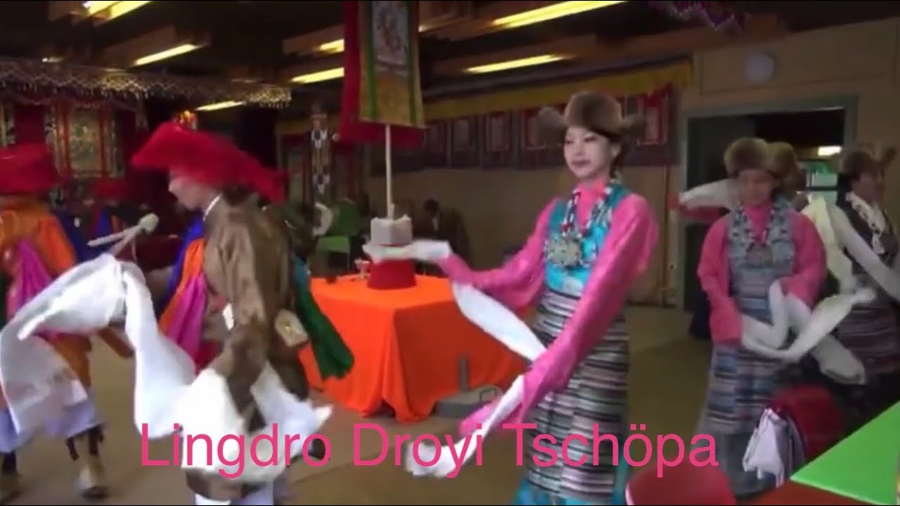 Lingdro 1. Kapitel Droyi Tschöpa བྲོ་ཡི་མཆོད་པ་འབུལ་ལོ་