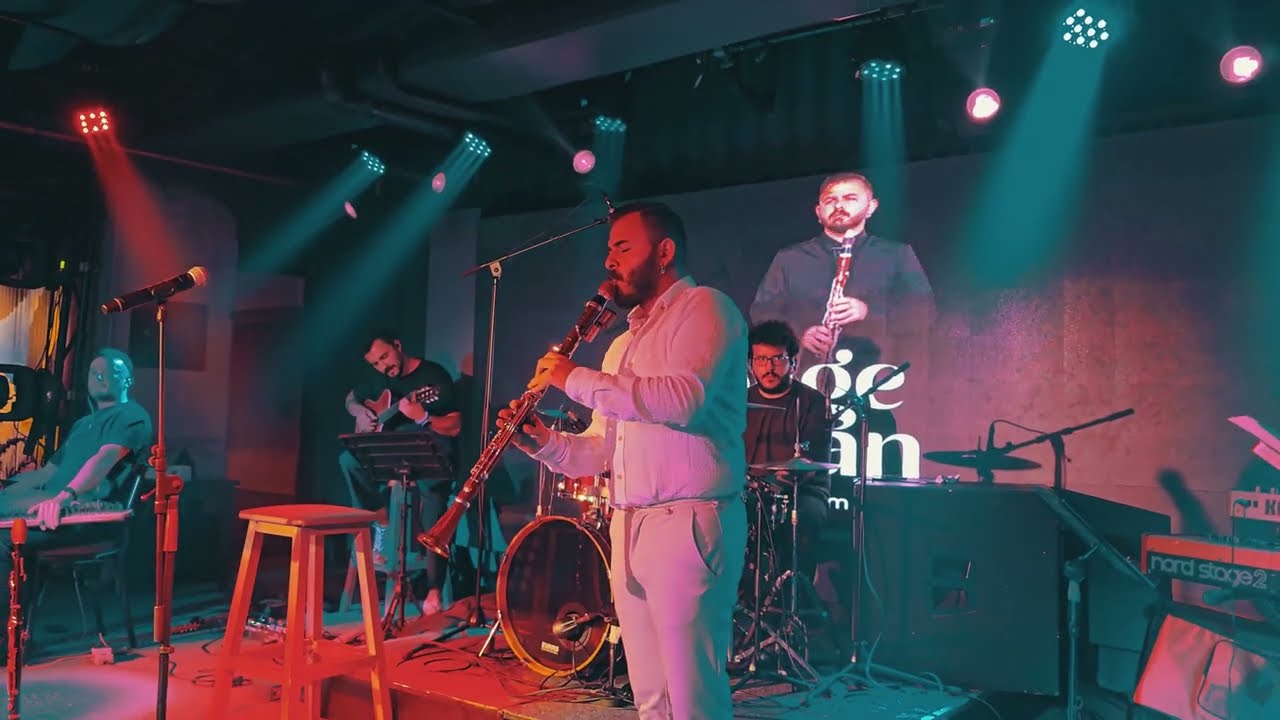 Bu Şehir Girdap Gülüm - Bilge Kaan (Live at Hayal Kahvesi)