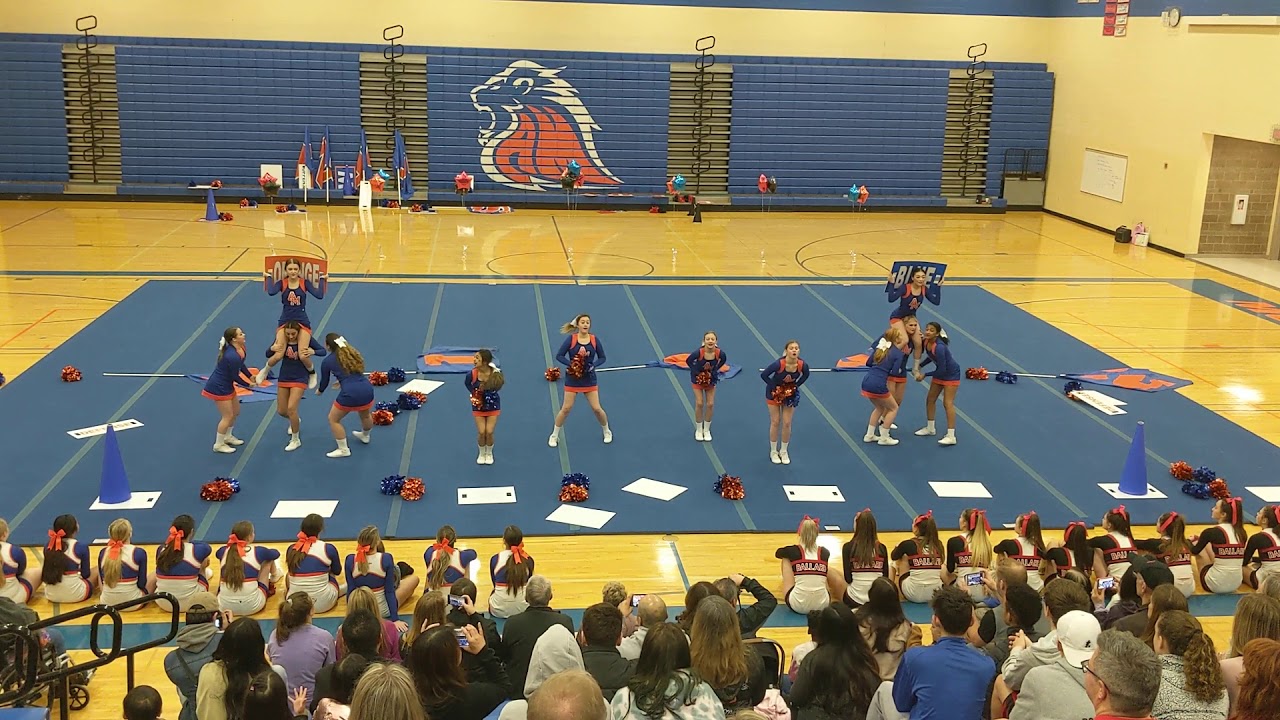 AMHS cheer showcase