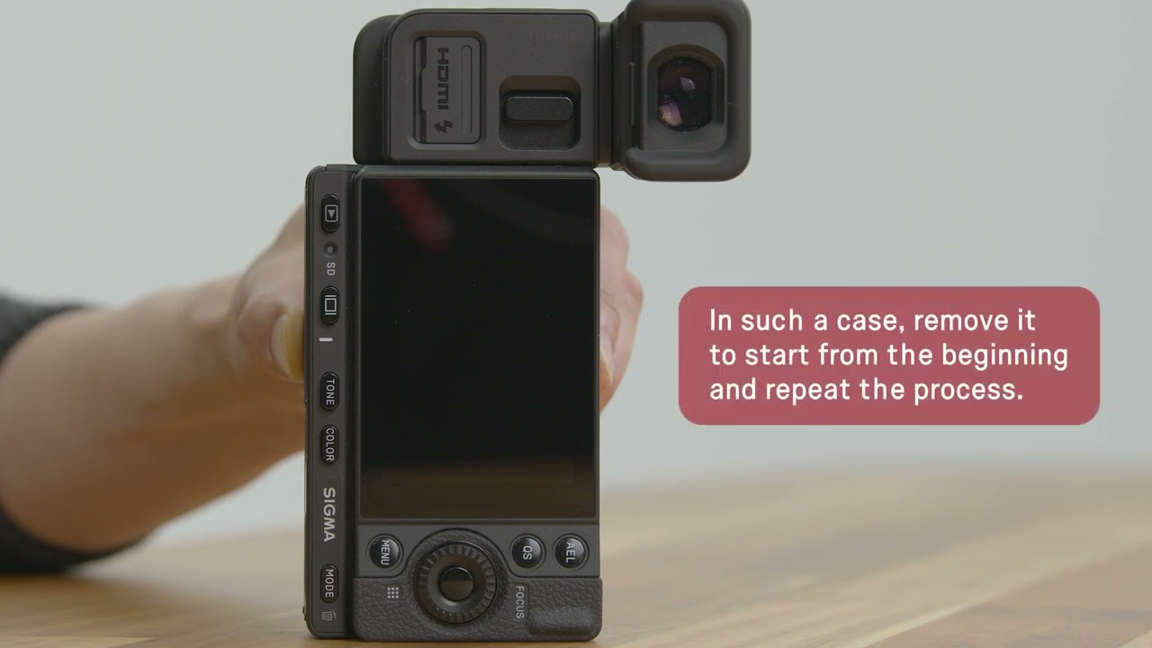 How to attach- detach the EVF 11 and the eyecup