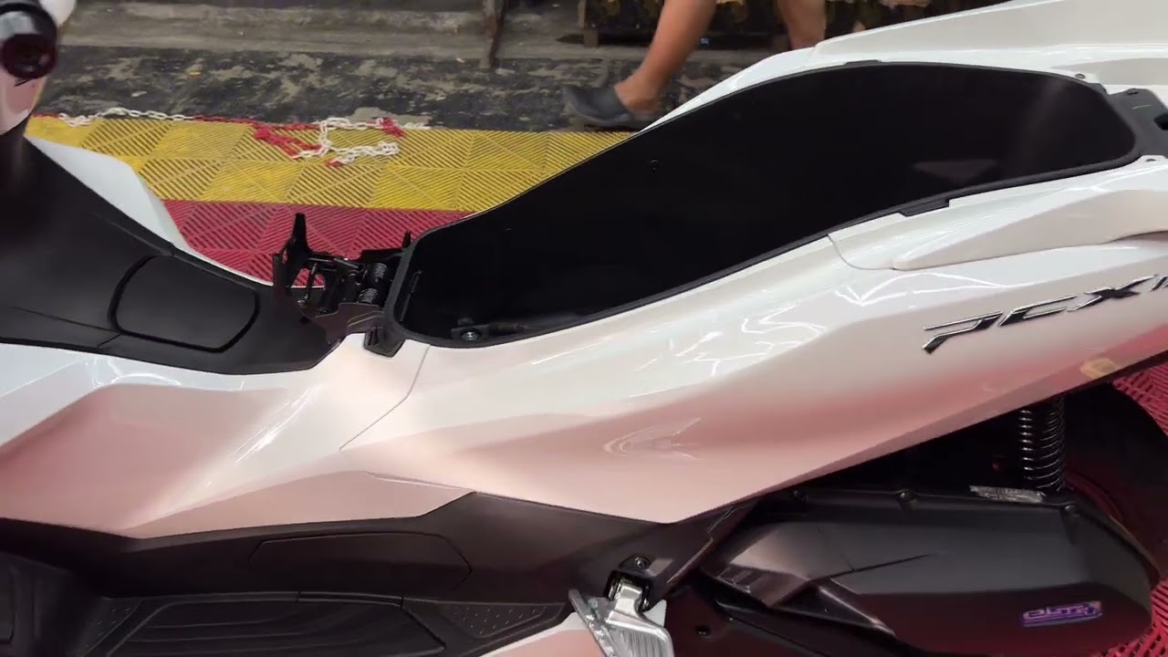 Version 3 na PCX Ceneramic Po Natin Panoorin Nya Super Ganda 