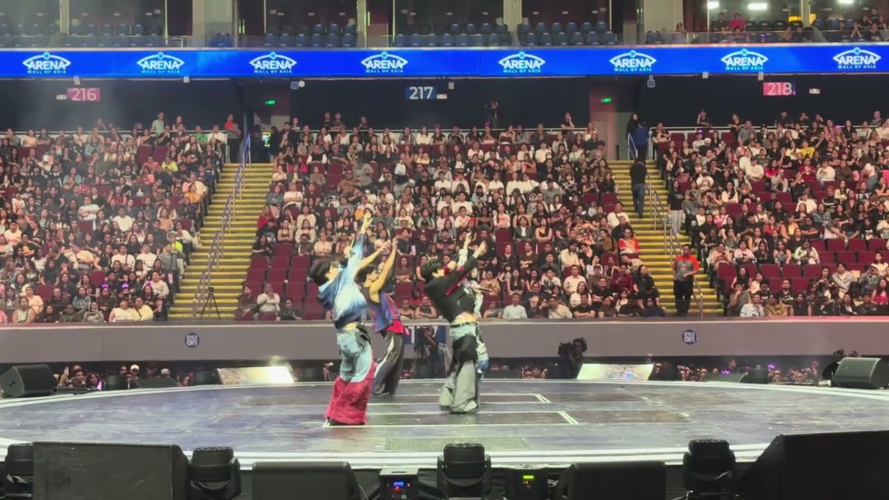 #sexbomb #bini #biniph #gloc9 #reginevelasquez #reginevelasquezalcasid #moaarena #rawnd3
