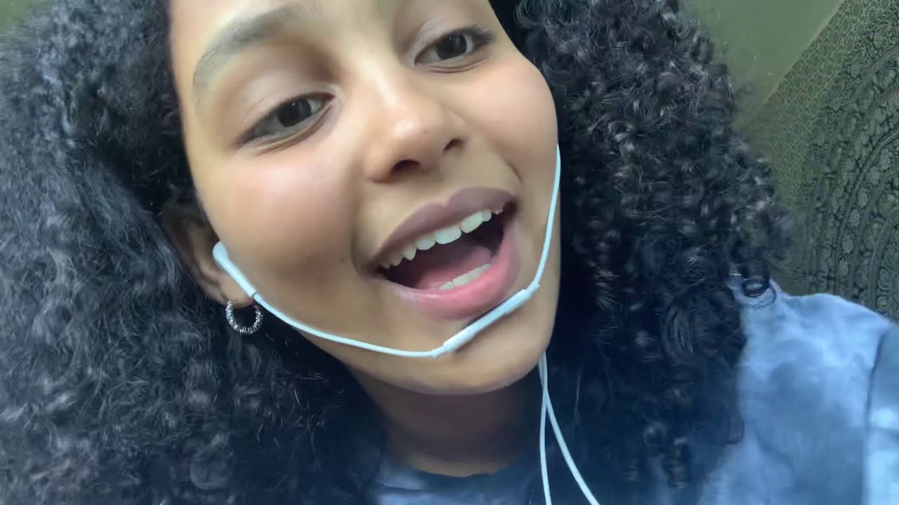 ASMR mascara application