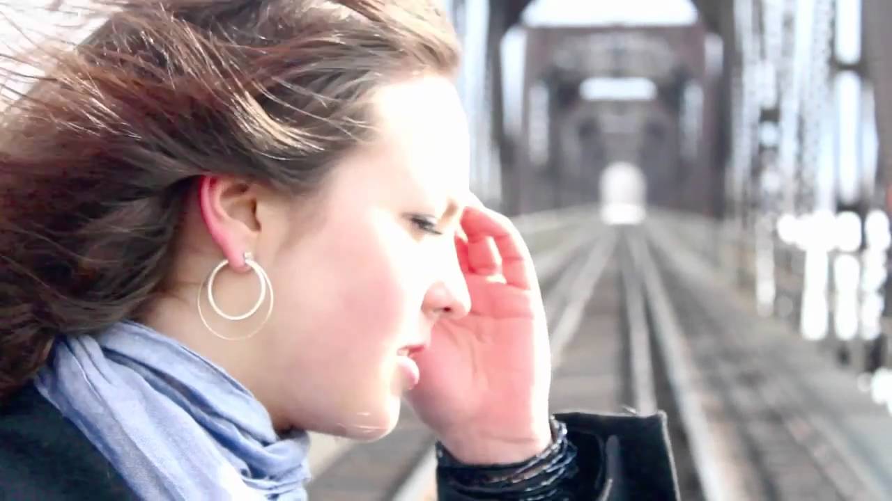 Aide-moi &agrave; comprendre (VID&Eacute;O-CLIP)
