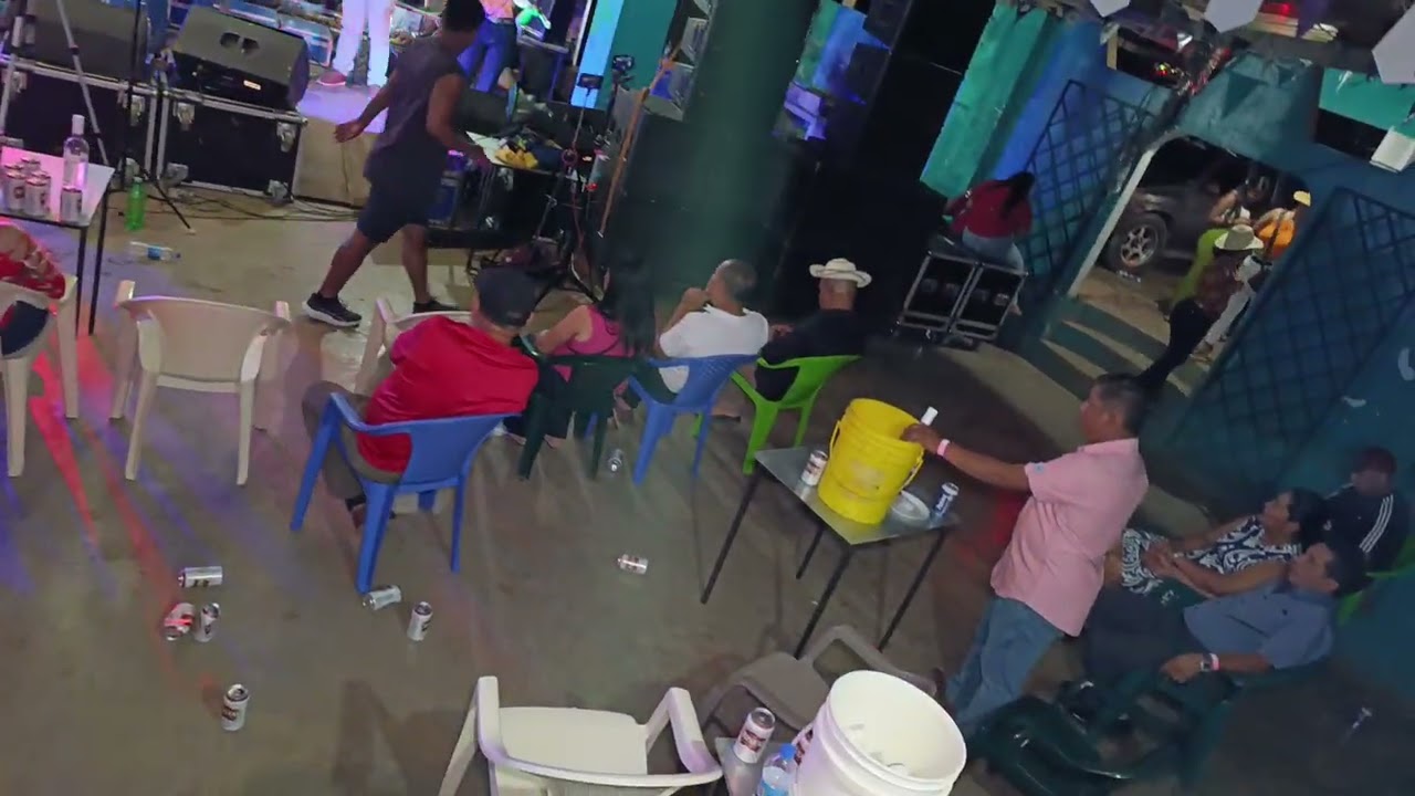 SOCAVÓN DE LA CRUZ EN FIESTA DE JULIO GONSALE EN BORO DE LA MESA 