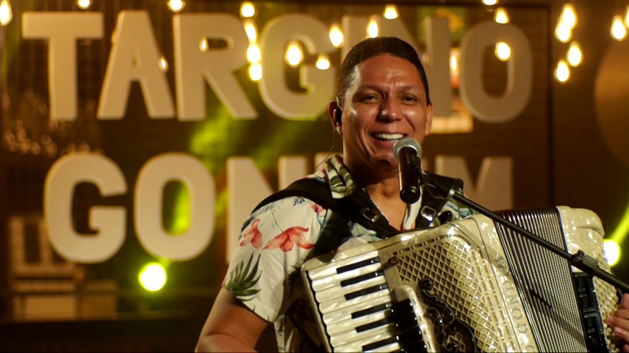 Targino Gondim | Tereza no Salão/Fingindo Que Não Tá/Amor do Bom Com Carinho | Em Casa Com Targino