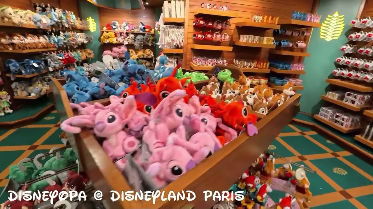 NORTHWEST PASSAGE - SHOP WALK THROUGH - Disneyland Paris - DisneyOpa