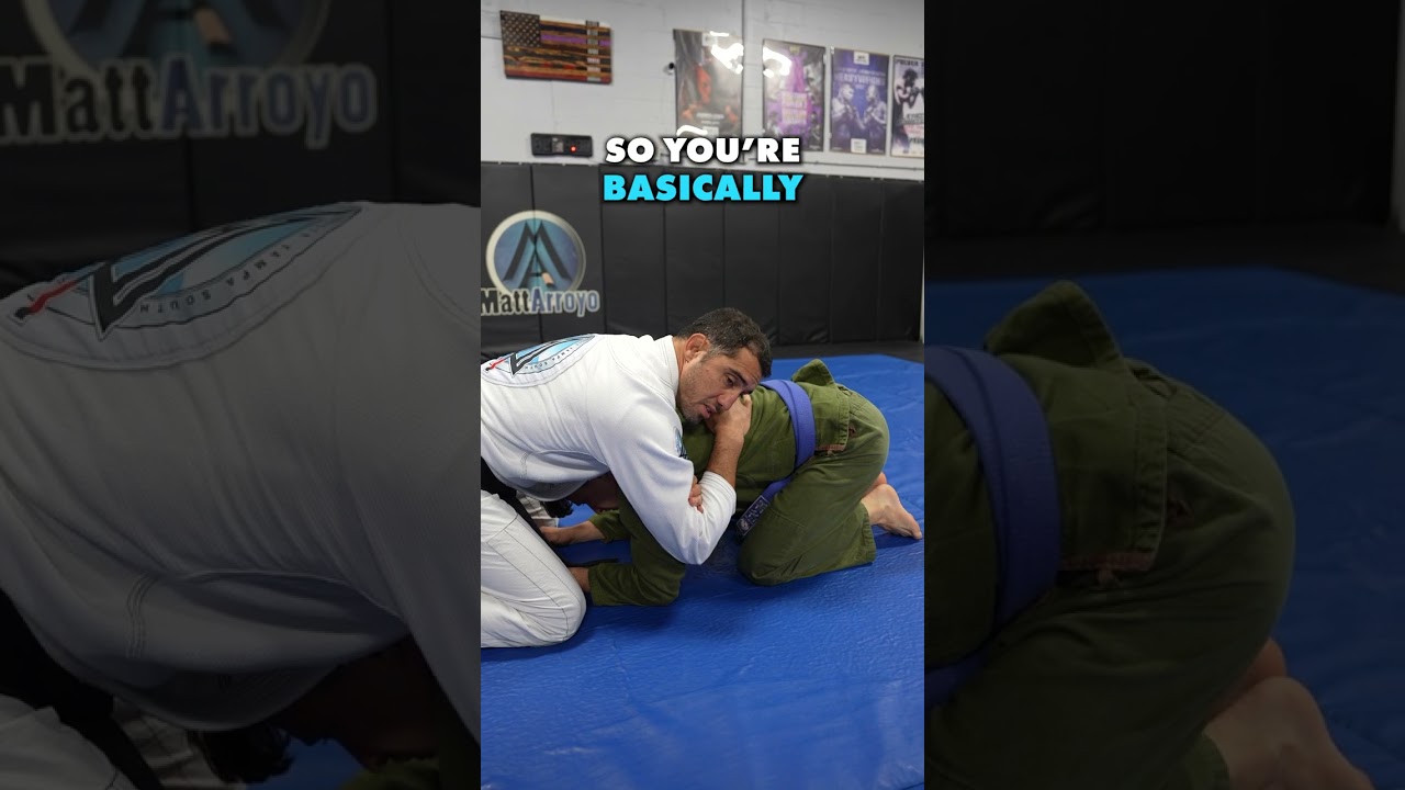 Difference Between The ANACONDA CHOKE and D&rsquo;ARCE CHOKE in Jiu Jitsu!