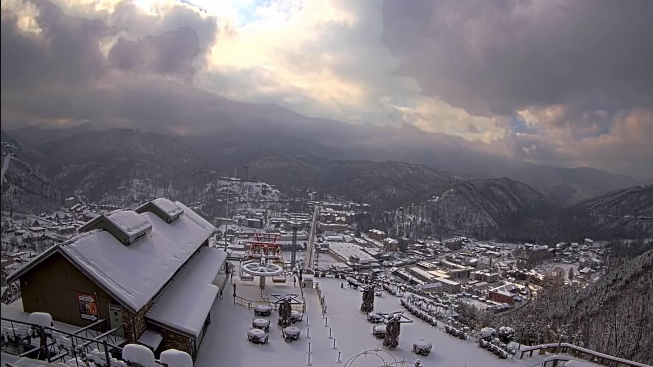 GATLINBURG Tennessee live cam🥶