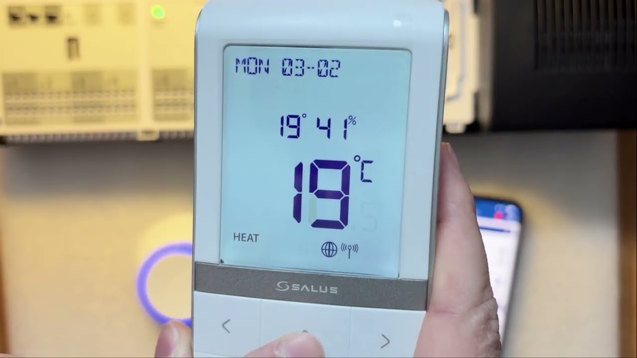 Modifier les paramètres de son thermostat AWRT10RF sur l'application