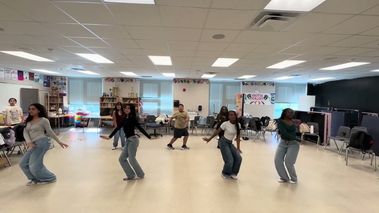 “I like to Move it” choreography mirrored Madagascar Junior TSMS ￼