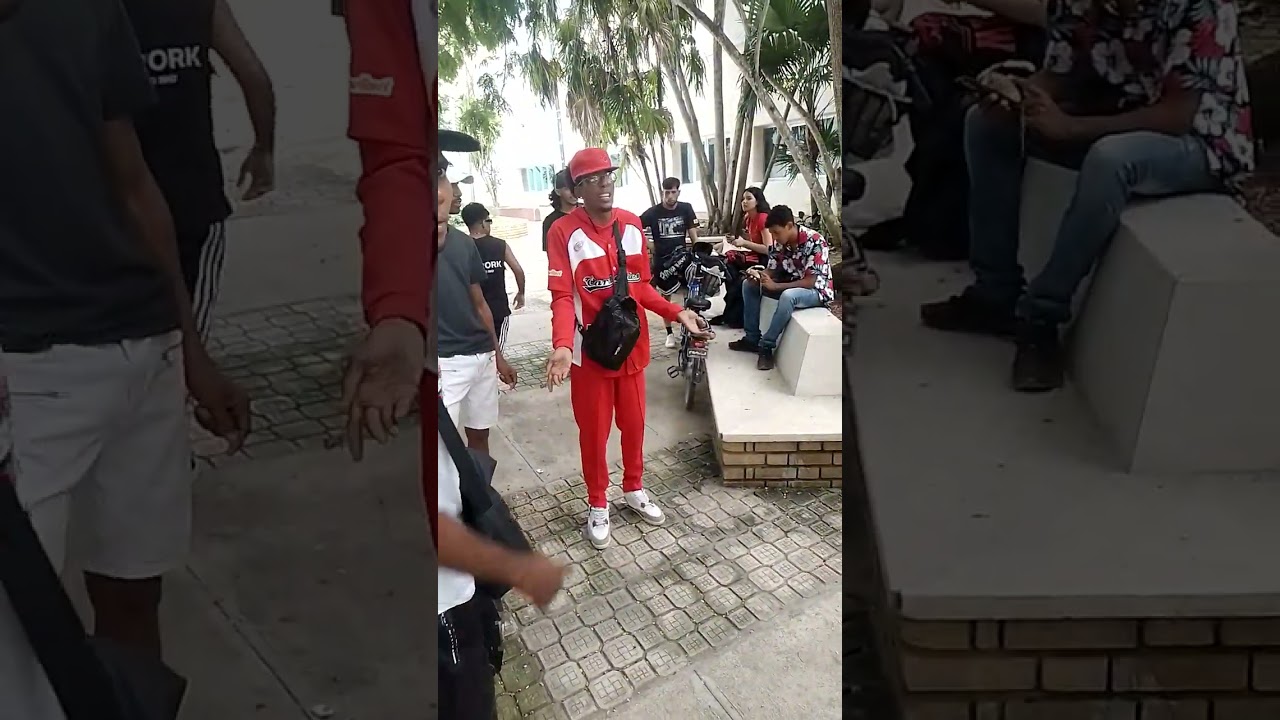 Atlas con la Peña en una batalla de Freestyle. #rap #freestyle #rapcubano #hiphop 