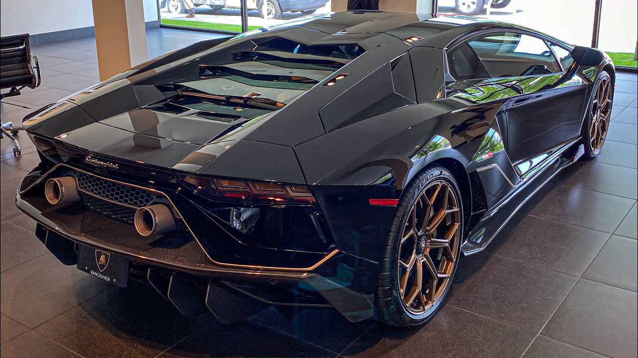 2022 Lamborghini Aventador Ultimae Is $1000000 *WORK OF ART* Walkaround Review in [4K]
