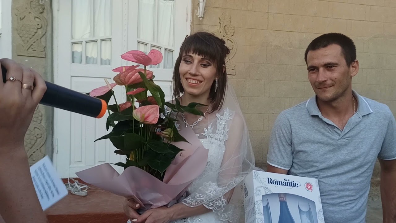 O surpriză frumoasă la Baurci Moldoveni pentru Marina şi Nicolae din partea mătuşii şi verişorilor