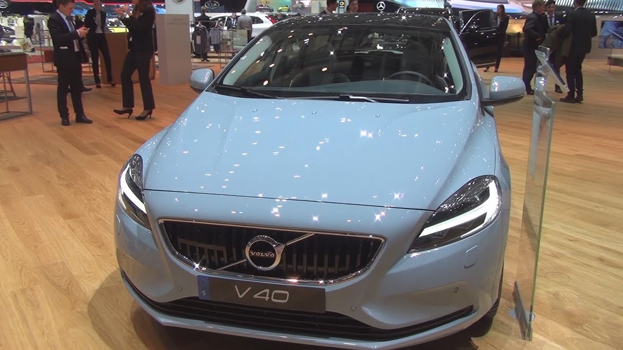 Volvo V40 D4 Momentum (2016) Exterior and Interior