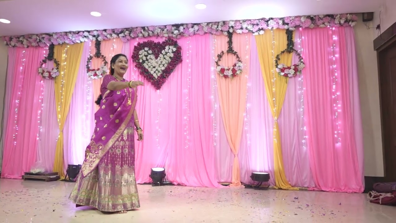 Shraddha & Siddhesh Engagement Dance | when whole Family Dance Together Celebrating love & Happiness