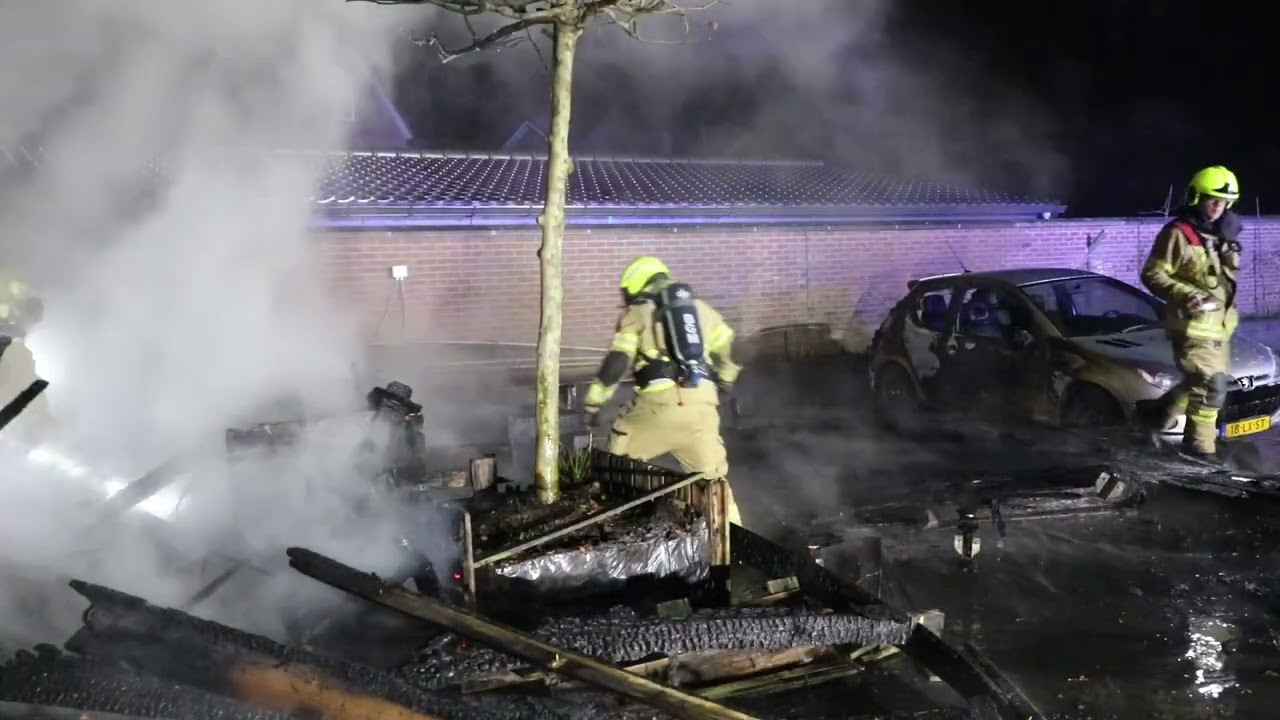 2026-02-10 Uitslaande brand verwoest berging Lunteren