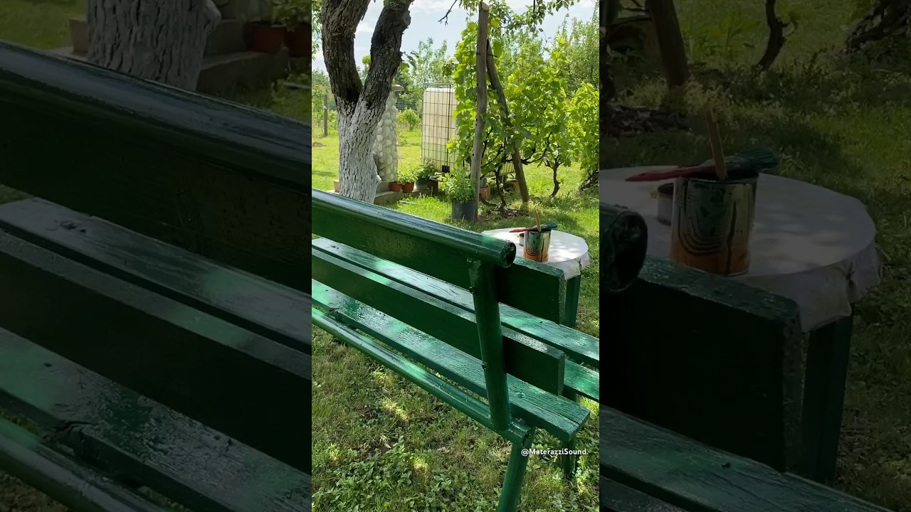 Na jednoj staroj klupi... ofarbana i sremna za odmaranje i uživanje 🔝