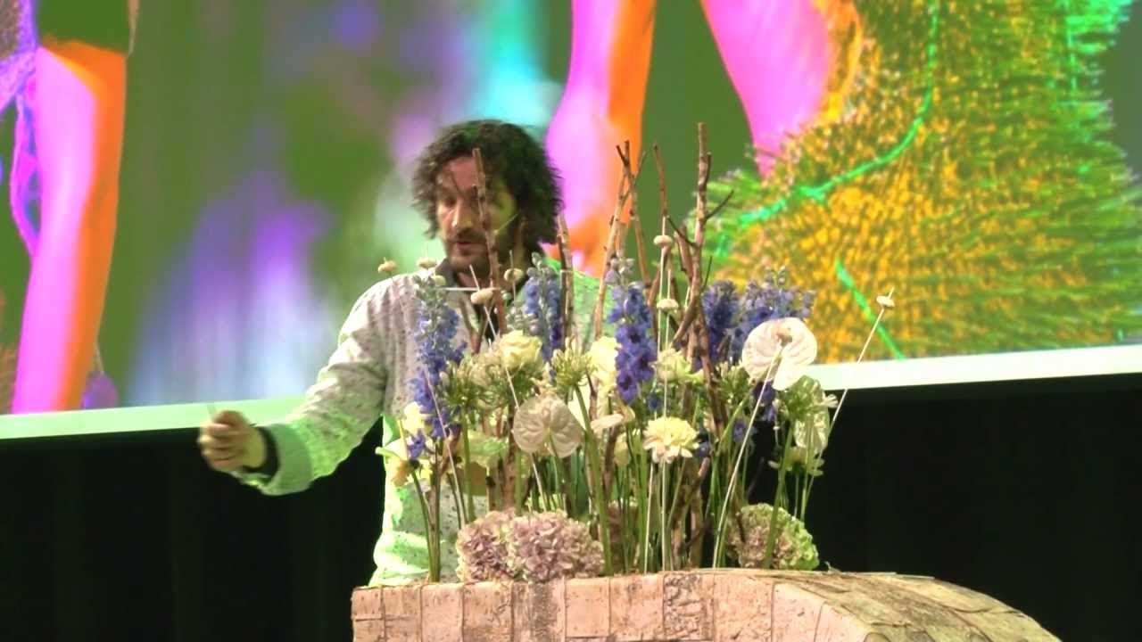 Making everyday life extraordinary -- with flowers | Pim van den Akker | TEDxDelft