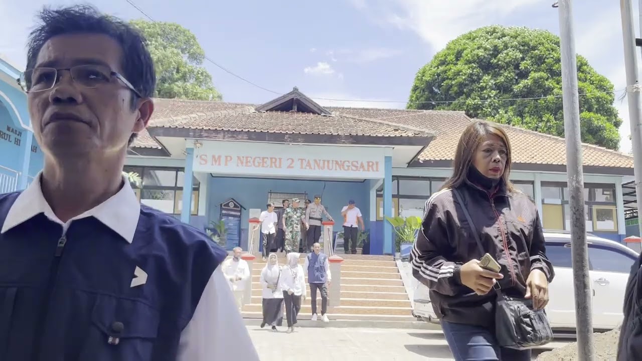 Peresmian Pusat Jajanan Siswa ( PUJASI ) SMP NEGERI 2 Tanjungsari