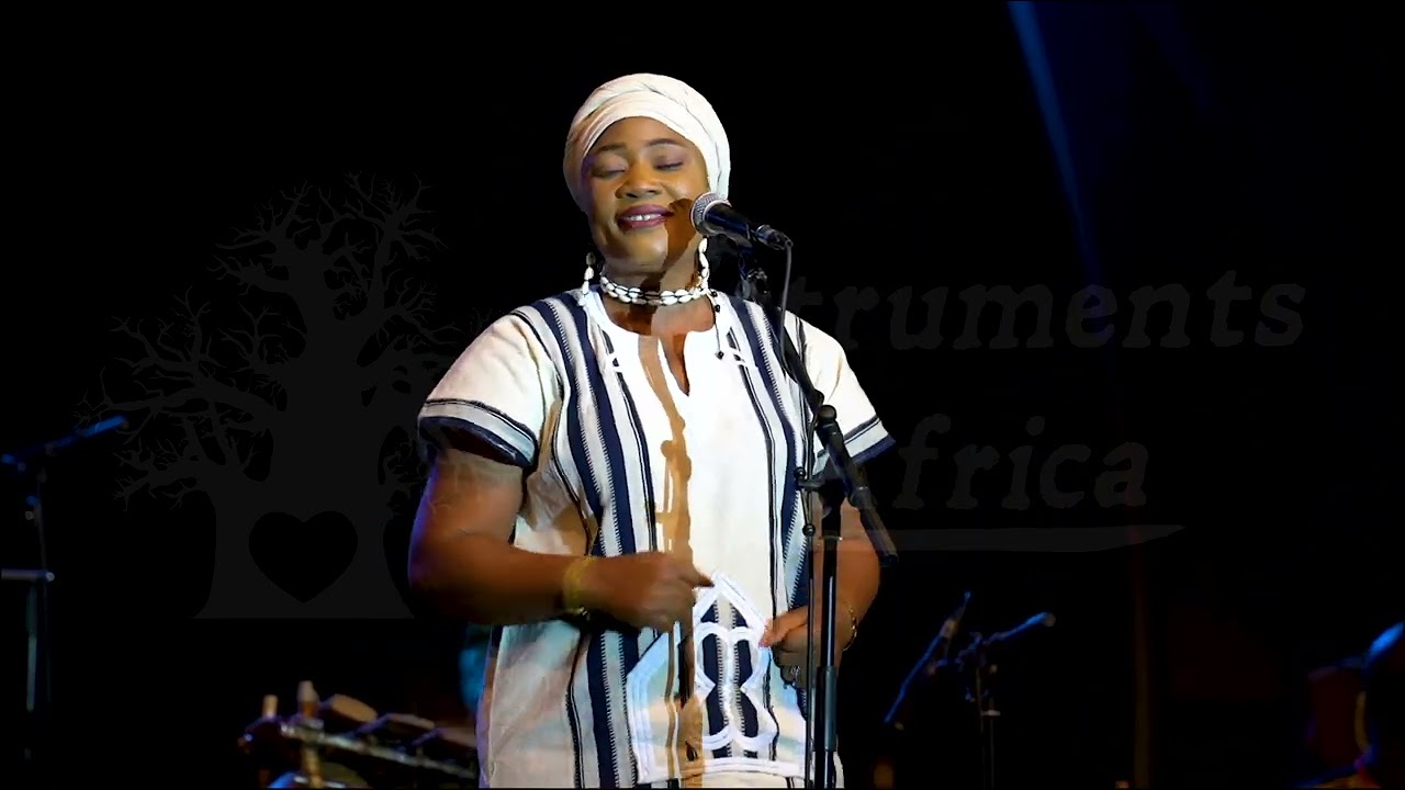 Rosalie Dembele, chérie par la communauté des Bobos, a su captiver le public.