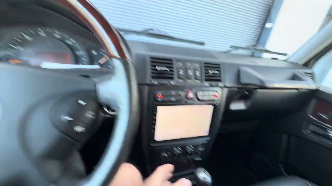 Демонстрация электроники Mercedes 2003 года