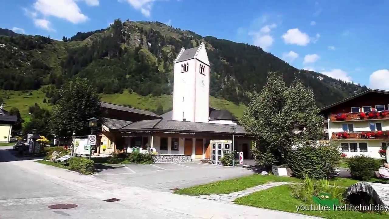 Das Dorf Fusch wundersch&ouml;n an der Grossglocknerstr in der Natur des Salzburger Landes