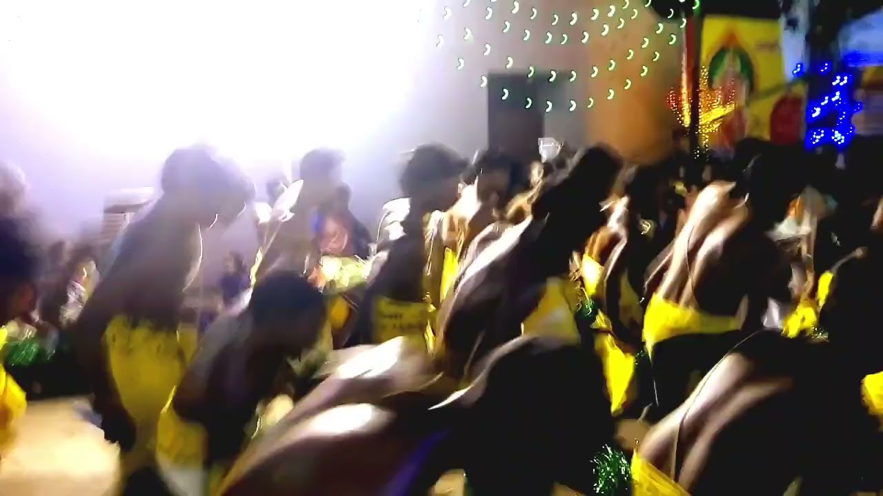 Gold Stars gurup s     (  2014 )  bhavani Sambavam 