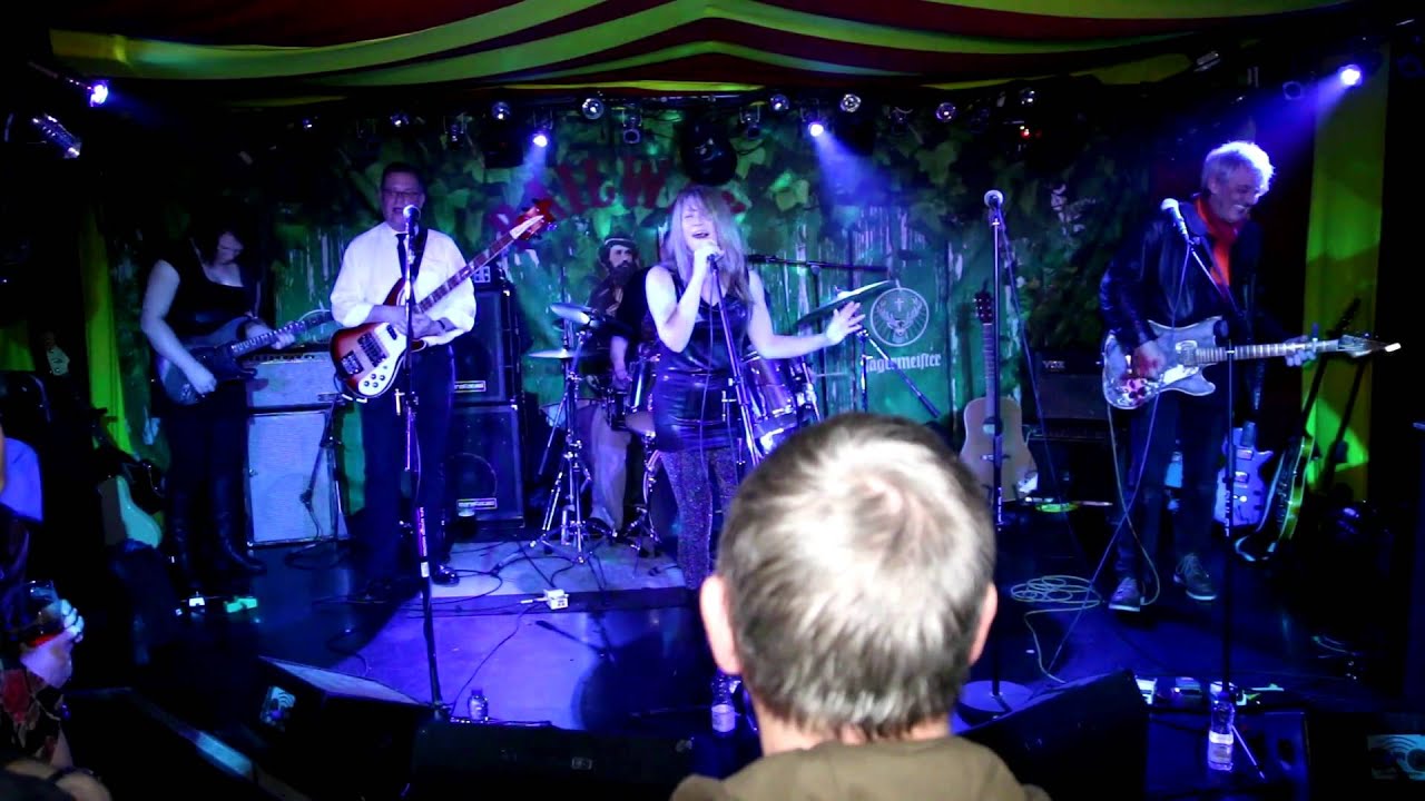 GEORGE BOROWSKI + THE FABS - I AM IN LOVE feat. Miss GAYNOR WILSON @ THE RAILWAY VENUE, BOLTON