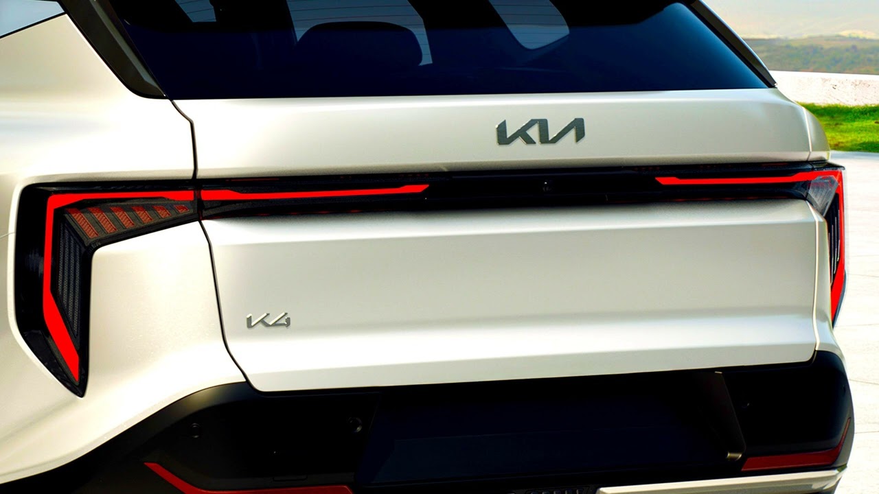 Kia Revives the Wagon with New K4 Sportswagon