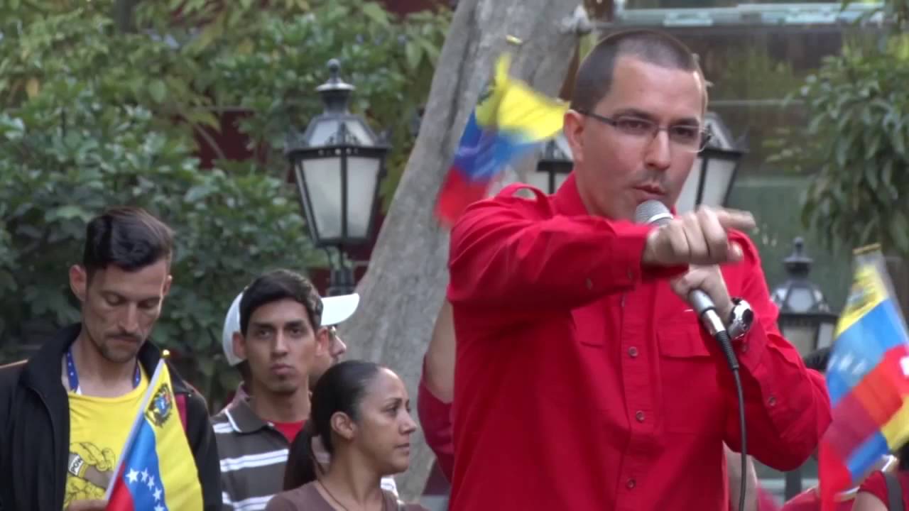 Rechazan venezolanos injerencia internacional