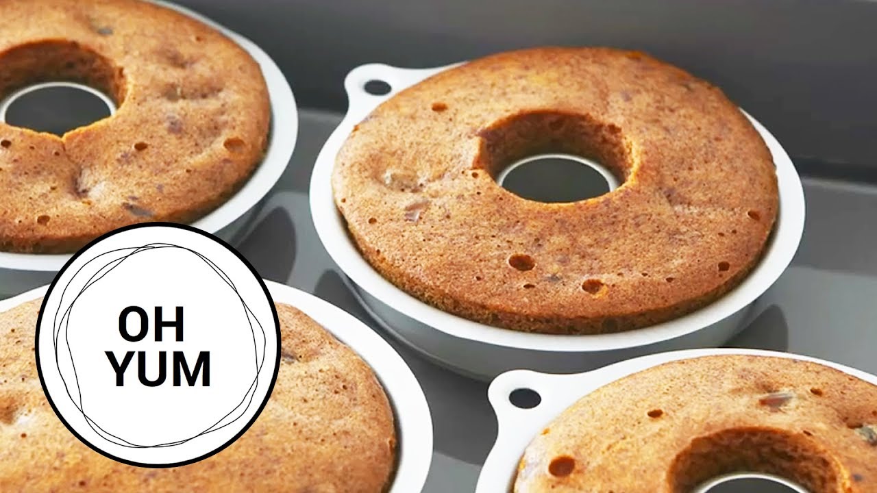 Professional Baker Teaches You How To Make ENGLISH TOFFEE PUDDING!