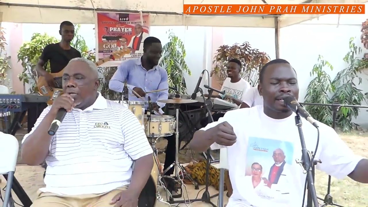 Sunday special worship songs with apostle PRAH still in the spirit let worship God together