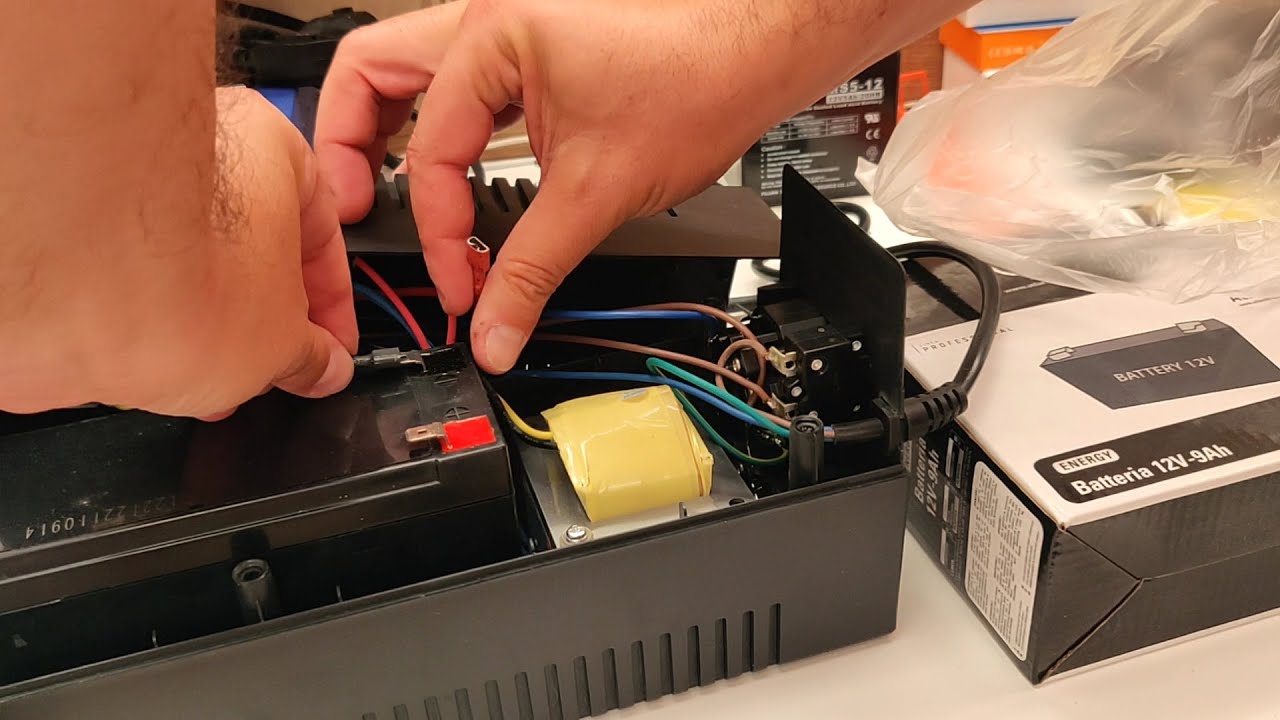 Modifico il mio UPS con una batteria maggiorata. La mia domotica ringrazia!