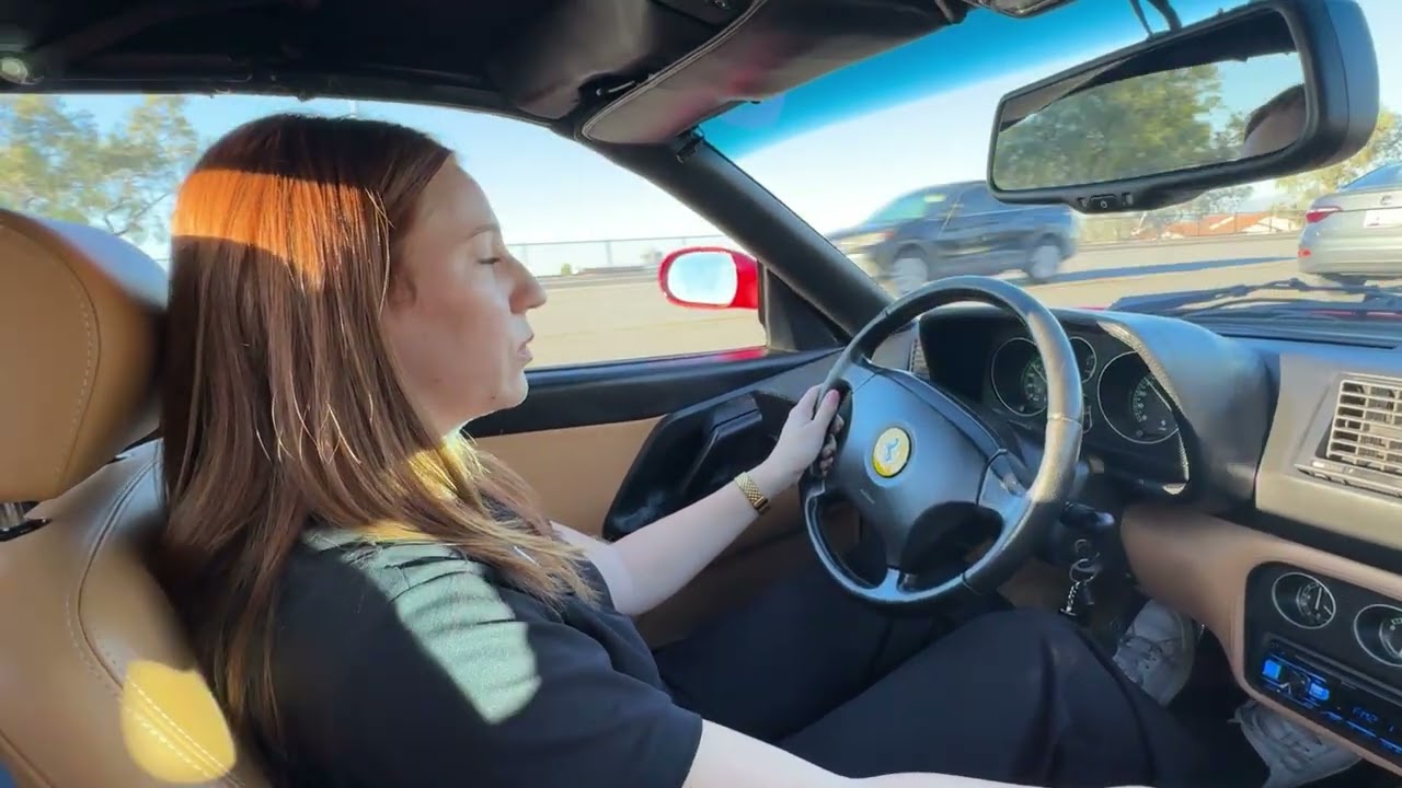 Ferrari F355 Spider 1997 года — V8, захватывающий кабриолет (6-ступенчатая механическая коробка п...