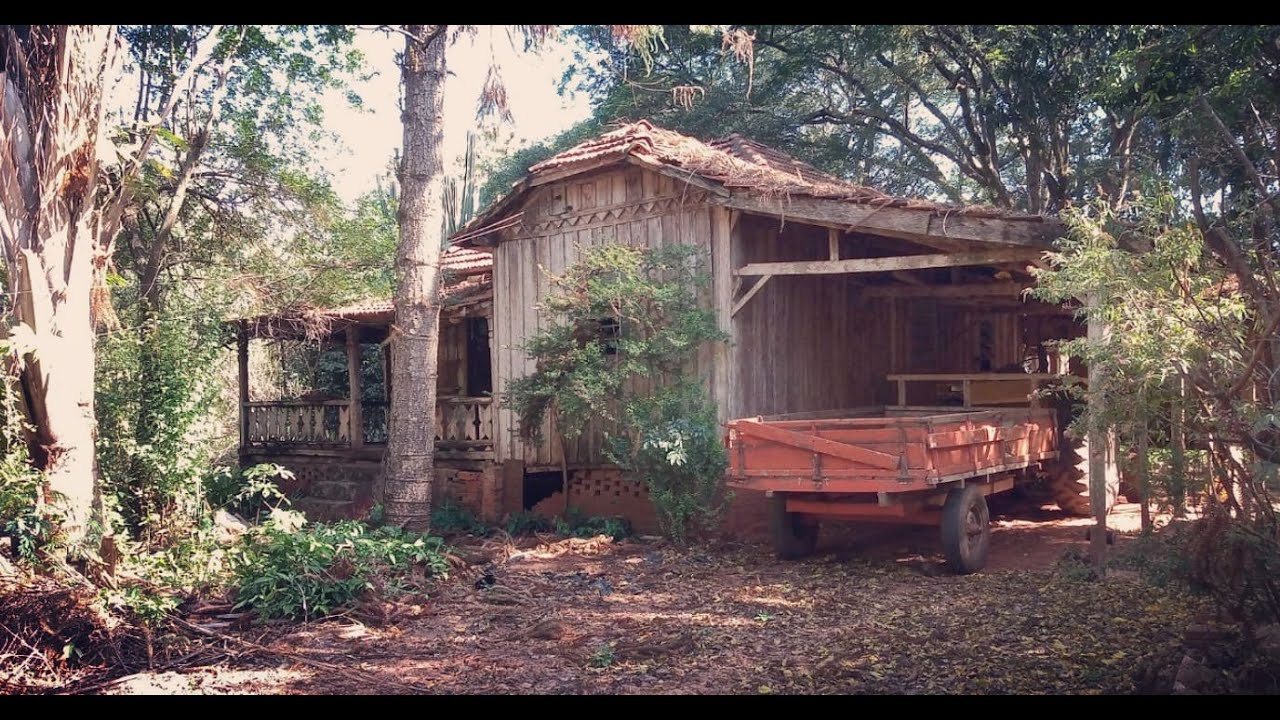 Nunca Vi Um Banheiro Tão Estranho Como Esse Dessa Casa Abandonada