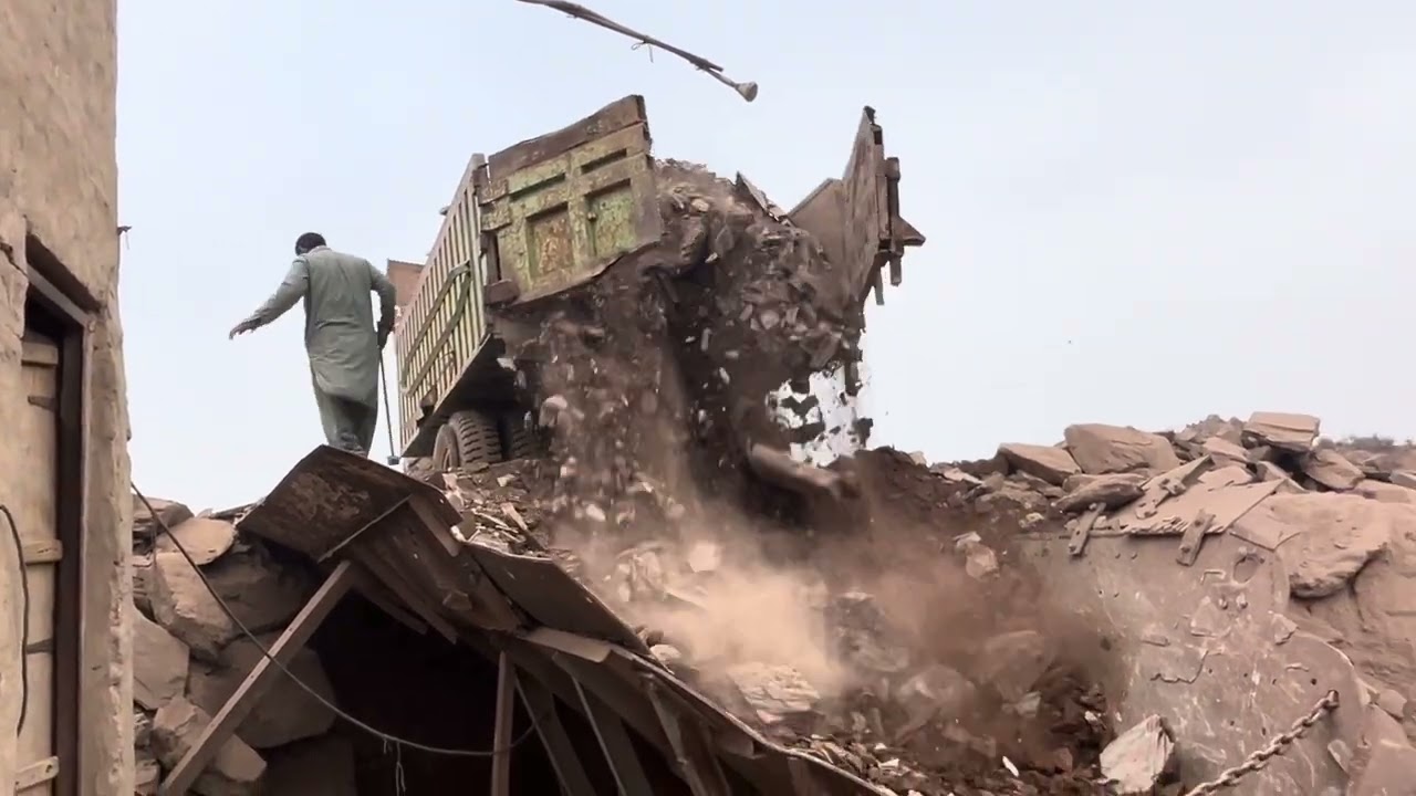  PLAYING With Giant Rocks.ASMR Rock Quarry CRUSHING Oprations primary jaw Crusher in action#asmr