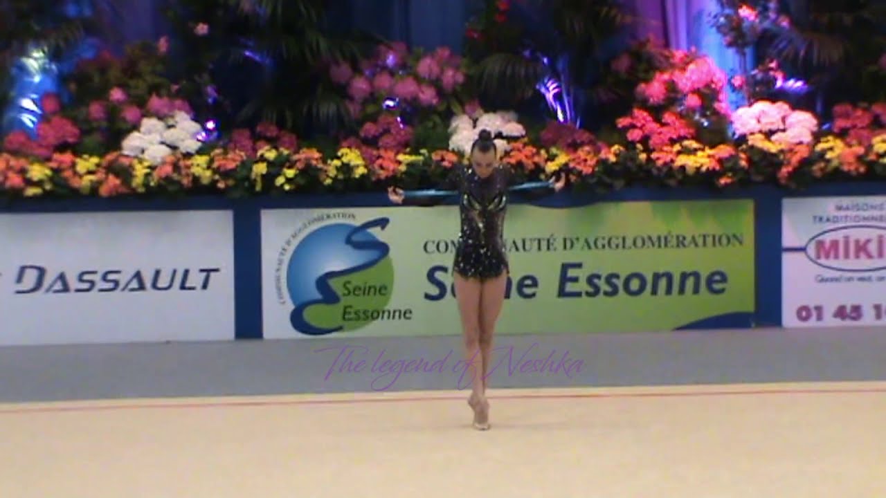 Anna RIZATDINOVA (UKR) hoop - 2012 Corbeil EF