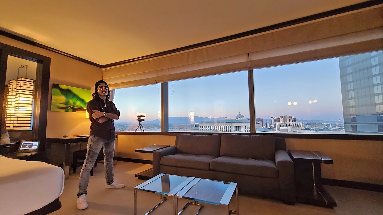 Join me at the VDARA Hotel in Las Vegas! (A Las Vegas Strip Luxury Hotel 🤤)